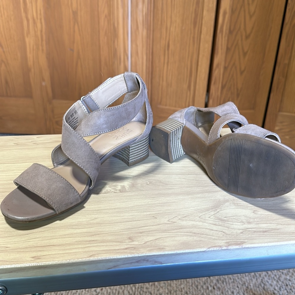 Naturalizer Sandals - Picture 3 of 7